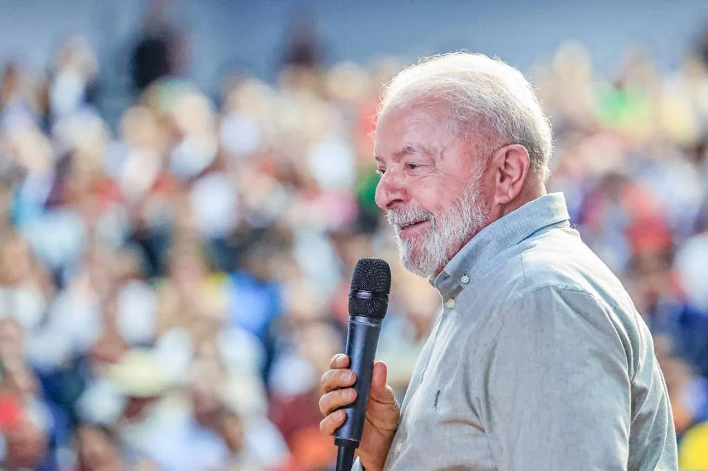 Sebaliknya, persetujuan Lula sebesar 37%;  penolakan naik 2 poin